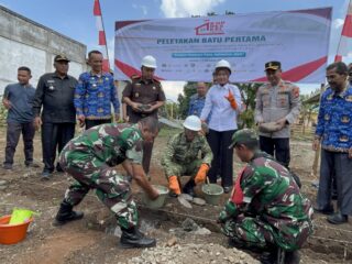 Dukung Dan Sukseskan!! Koperasi Merah Putih Dengan Peletakan Batu Pertama Pembangunan Di Desa Rindu Hati Kecamatan Lahat Kabupaten Lahat